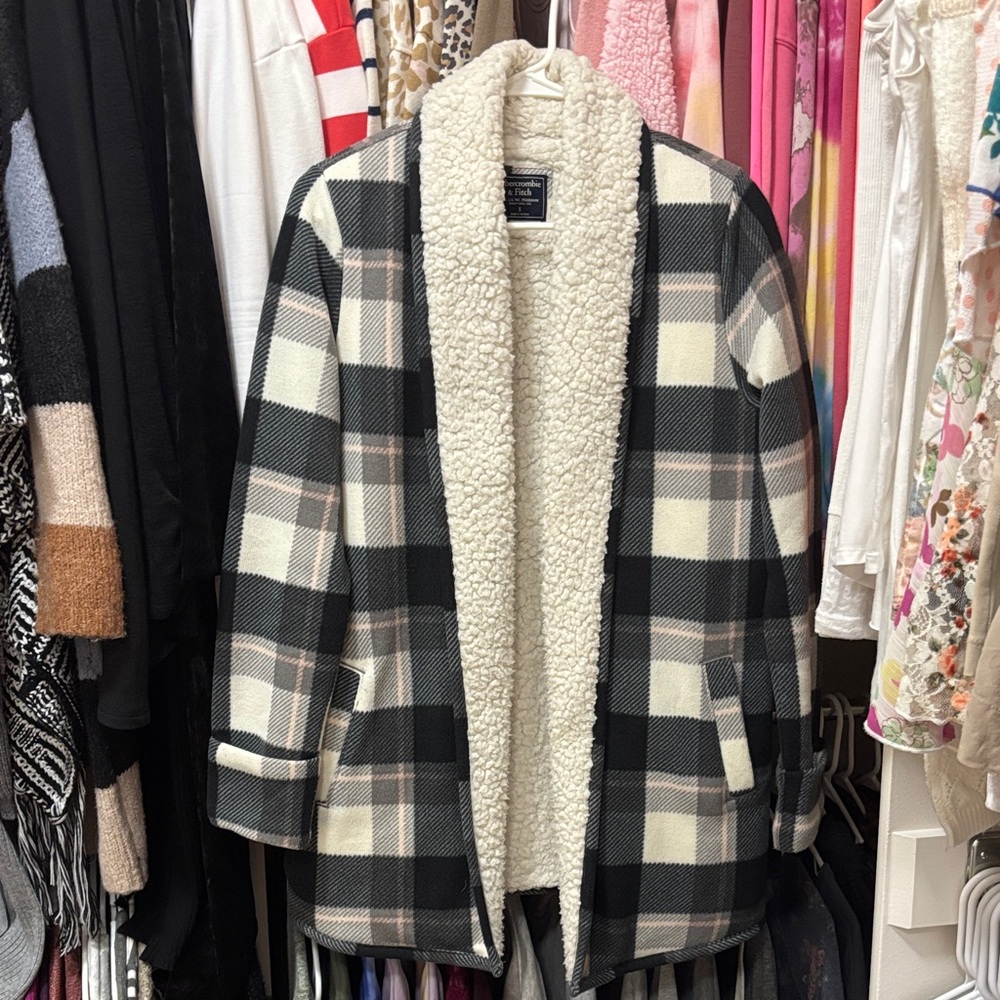 Abercrombie & Fitch Black and Cream Teddy Jacket